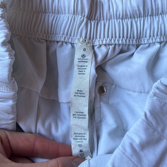 Lululemon Casual Tie Athletic Shorts - Picture 6 of 6